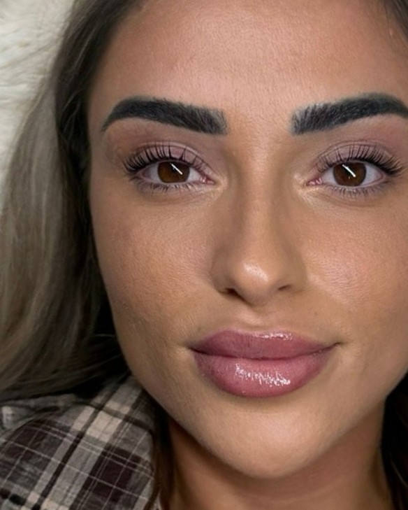 Klant na een lashlift met verven bij KISANI STUDIO